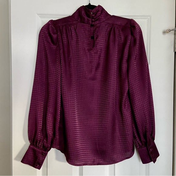 NWOT Nordstrom Gorgeous Maroon Top! - Picture 4 of 9